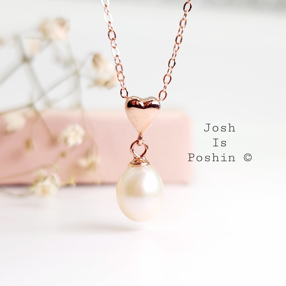 Freshwater Pearl pendant necklace in 18K rose gold over m sterling silver